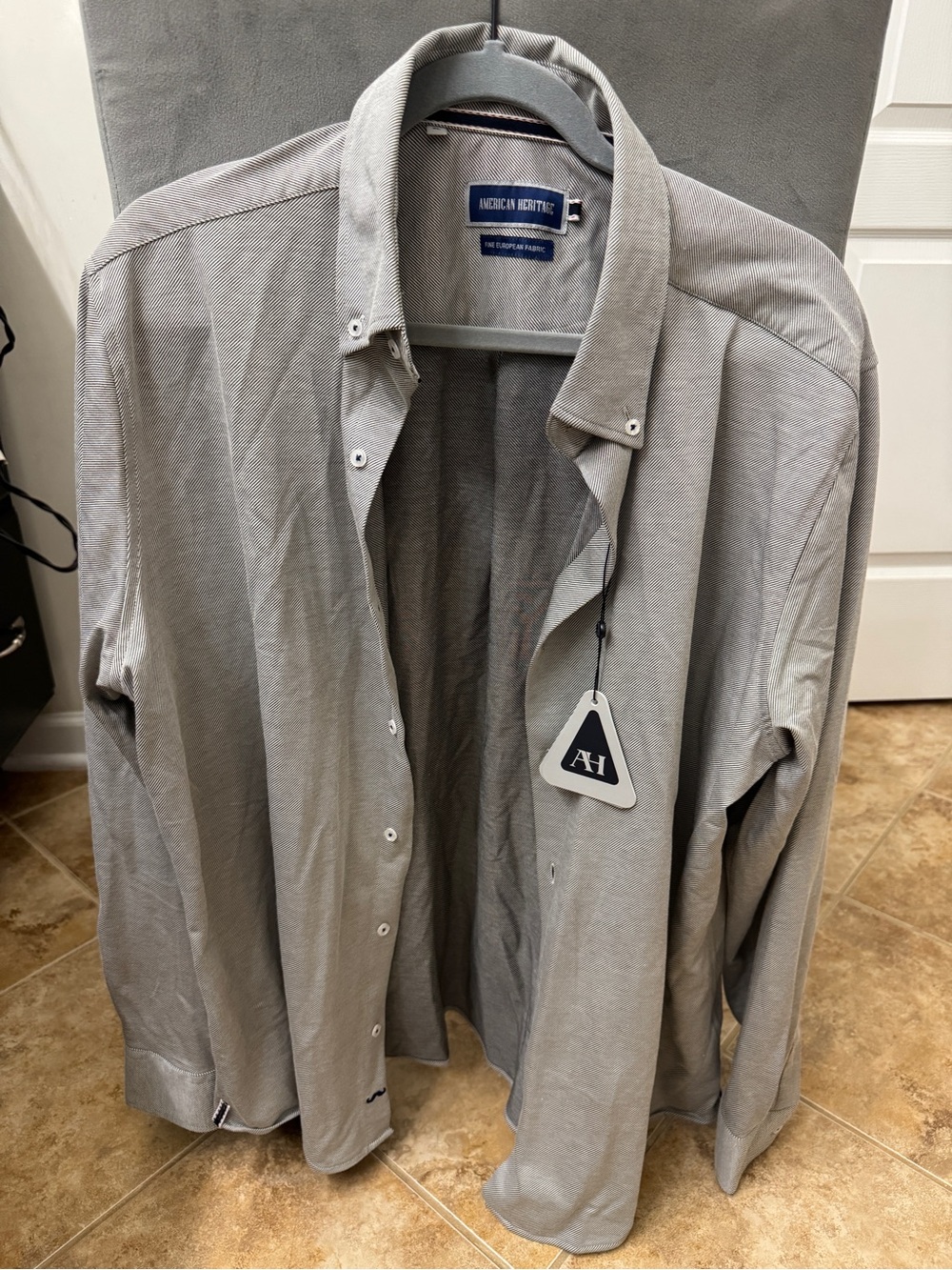 Men's Casual Gray Button-Down Shirt